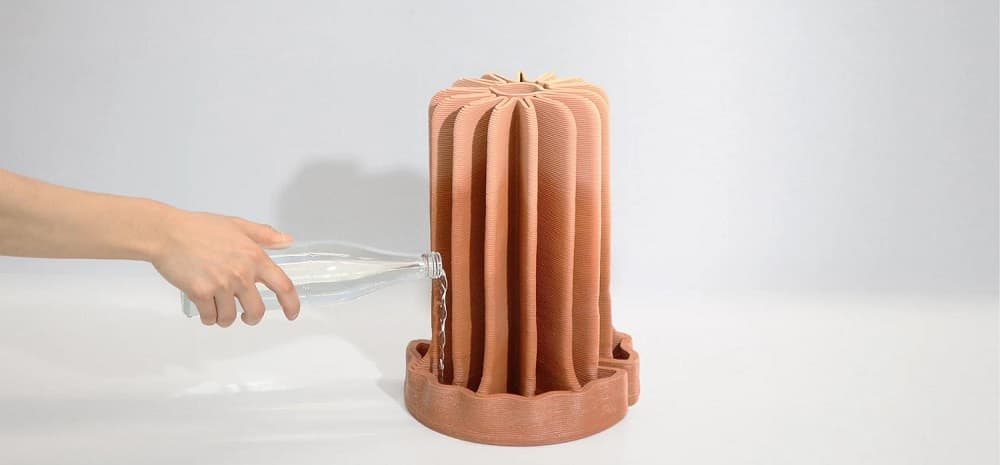Humidifier made of clay requires no electricity